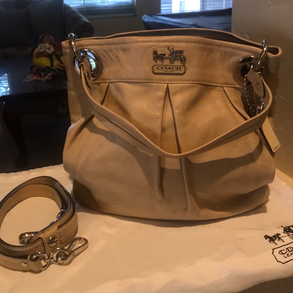 Coach handbag/shoulder